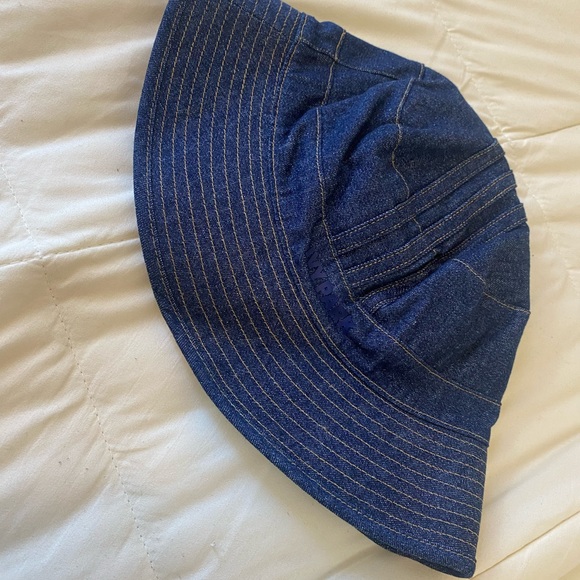 ADIDAS ADIDAS X IVY PARK REVERSIBLE BUCKET DENIM HAT NWT - Picture 3 of 6